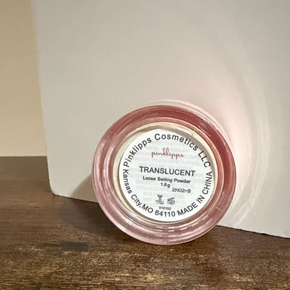 3/$15 🌸 Loose Setting Powder - Translucent